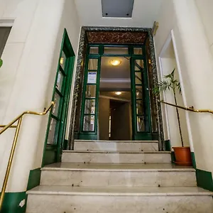  Πανσιόν Noemi's