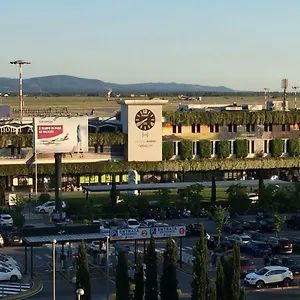 https://airport-a-casa-di-lucia.it-tuscanyhotel.com